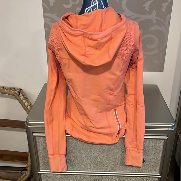 Lululemon sport sweater - Picture 6 of 11